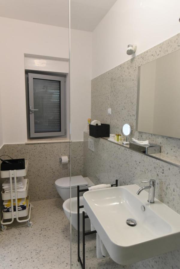 Buric House - Apartments Klasik And Studio Mini روفينج المظهر الخارجي الصورة
